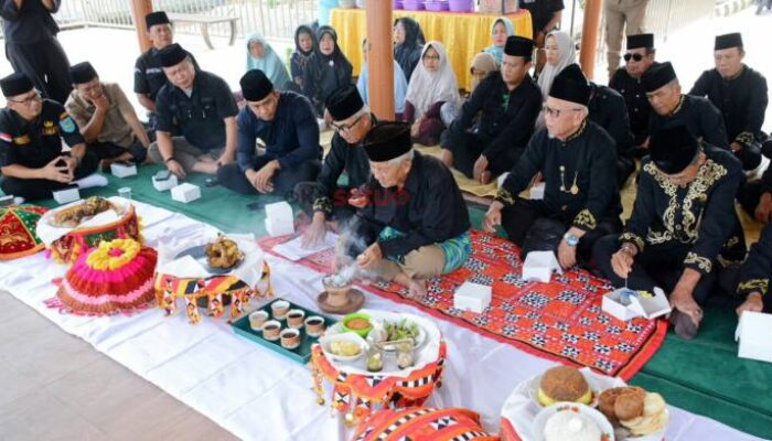 Jelang Festival Danau Ranau, Pemkab OKU Selatan Gelar Ritual Adat Nangguh