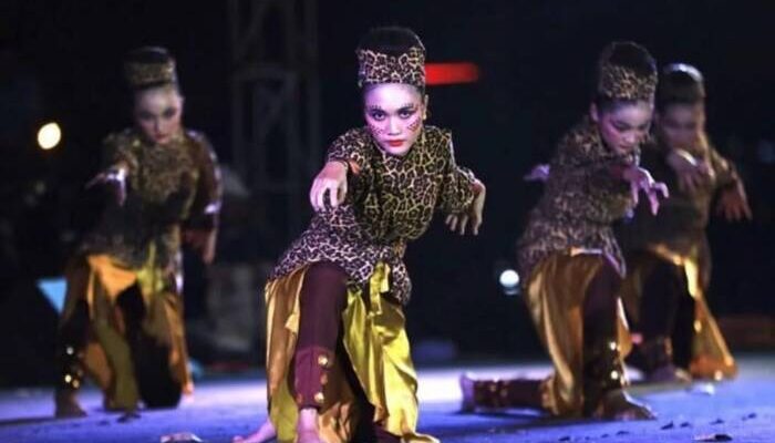 Tarian Cerita Legenda Gua Harimau Gebrak Panggung Festival Sriwijaya