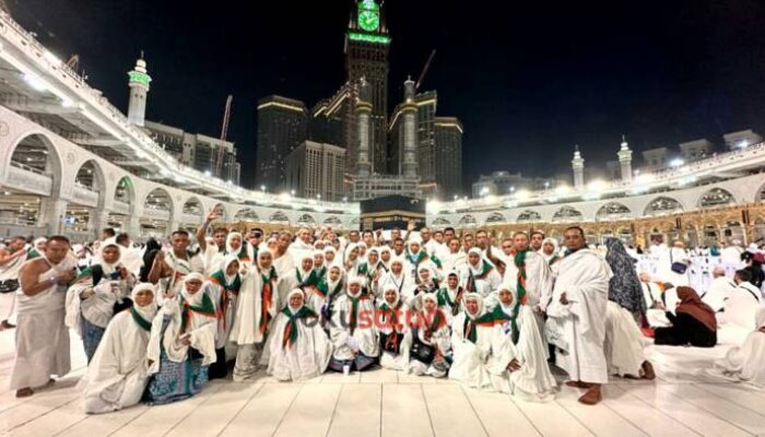 Hindari Dehidrasi, Jamaah Tidak Sholat Zuhur di Masjid Haram