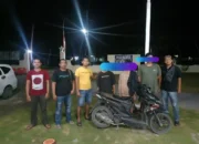 Bandit Gayanyo Mencak Pakam Nian Nodong Senjato, Awak Budak Kecik Ujungnyo Masuk Obak