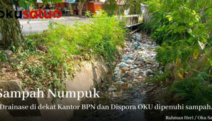 Sampah Bertumpuk di Drainase, Entah Siapa Yang Salah