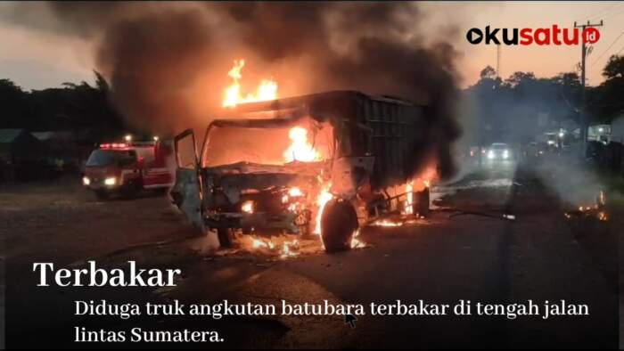 Truk Angkutan Batubara Terbakar, Jalan Lintas Desa Tebing Kampung Membara