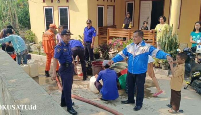 Kelurahan Sepancar Terima Bantuan Air Bersih dari DPKP OKU