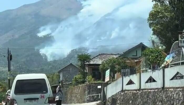 Gunung Merbabu Ditutup Untuk Pendakian, Penjelasannya Bikin Nyesek