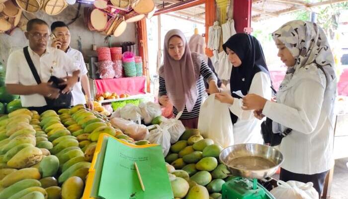 Dinas Ketahanan Pangan OKU Uji Sampel Pangan Segar Asal Tumbuhan