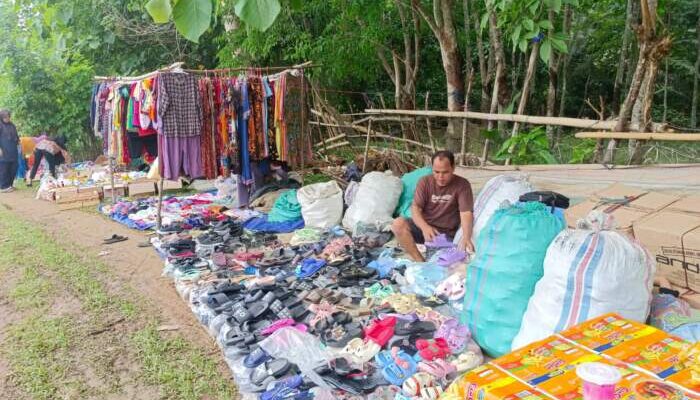 Pasar Kalangan Pulau Desa Tubohan Dongkrak Ekonomi Lokal