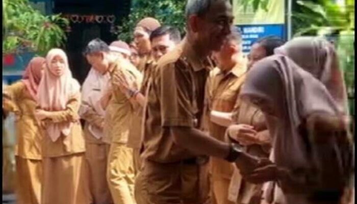 Mantab… Hari Pertama Sekolah Kehadiran Guru 98 Persen