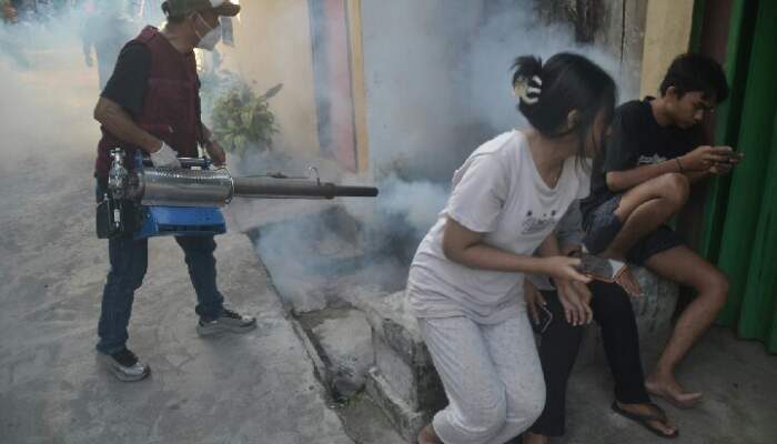 Muncul Empat Kasus DBD, Ratusan Rumah di Saung Naga Difogging