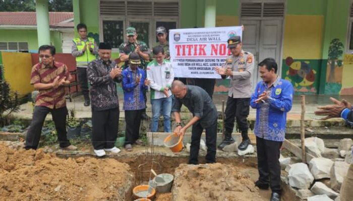 Titik Nol Pembangunan TK Muhajirin Desa Air Wal, Camat Lubuk Batang Pesan Begini