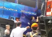 Bus Putra Sulung Diseruduk KA di OKU Timur, Korban Bergelimpangan