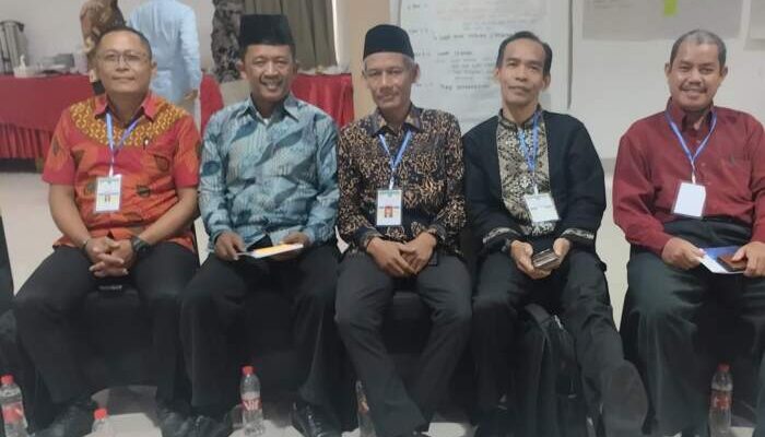 Konsep Sederhana Jadi Imam dan Makmum Dalam Sholat