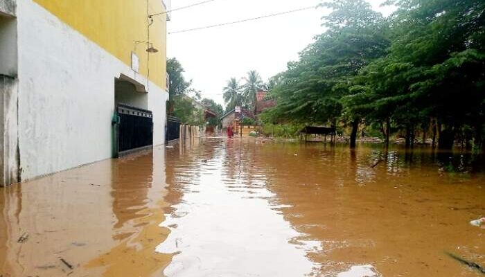 Akses ke Bakung Diblokade Warga