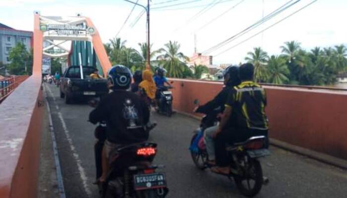 Jembatan Ogan 1 Dibuka Dua Jalur, Perang Klakson Bertabur