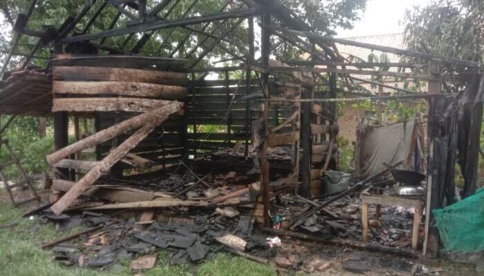 Rumah Terbakar, Harta Benda Tak Bersisa, Sukar Bingung Tinggal Dimana