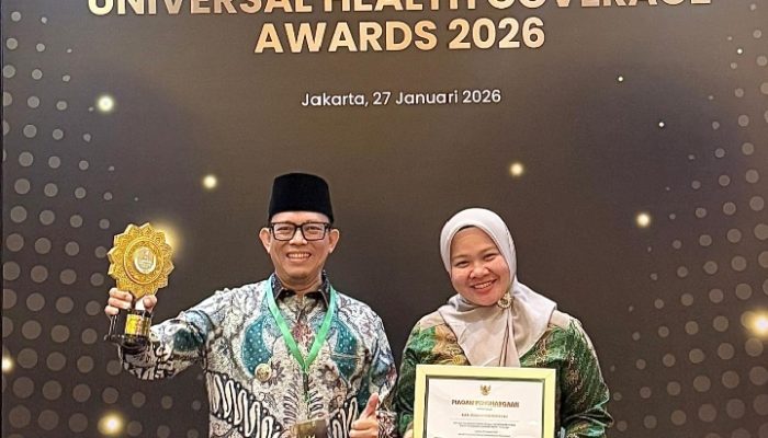Capaian UHC 99,77 Persen, Bupati OKU Terima Penghargaan UHC