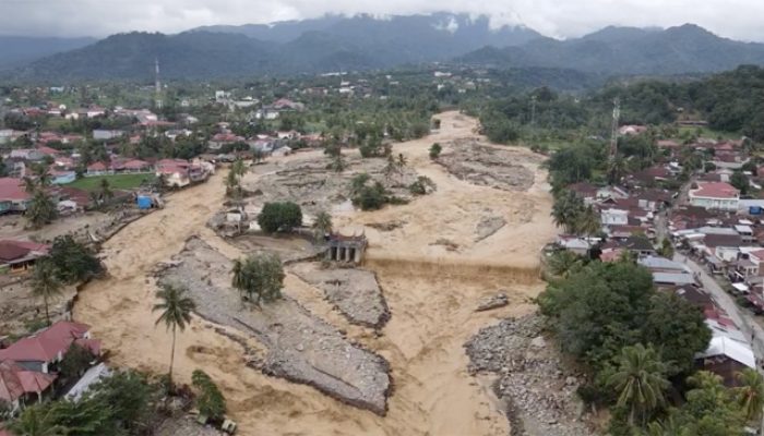 Bukan Sekadar Cuaca, Ini 5 Akar Krisis Bencana Ekologis di Sumatra