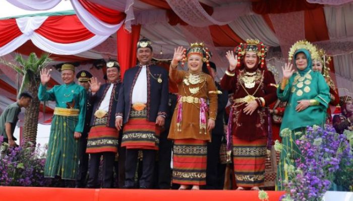 HUT ke-22 OKU Selatan Dirayakan dengan Pawai Budaya