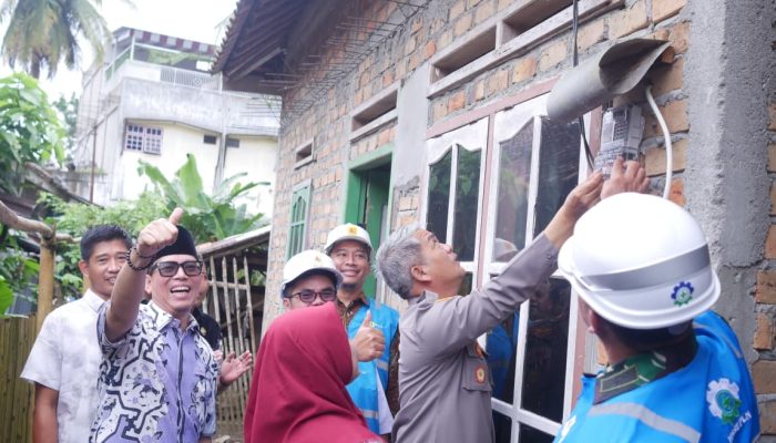 Alhamdulillah, Ratusan Warga OKU Nikmati Listrik Gratis