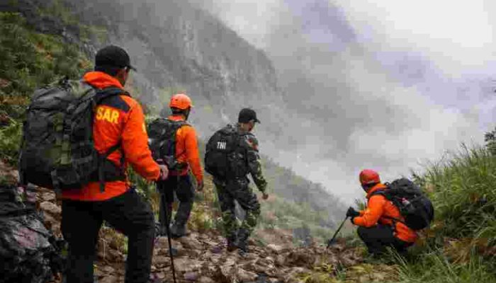 Pendaki Remaja Hilang di Gunung Kaba, Jalur Resmi Ditutup Total