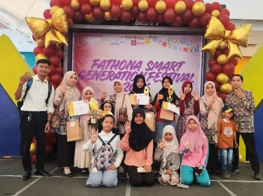peserta dari SDN 4 OKU meraih juara 1 dan 2 di ajang Fashion Show. 