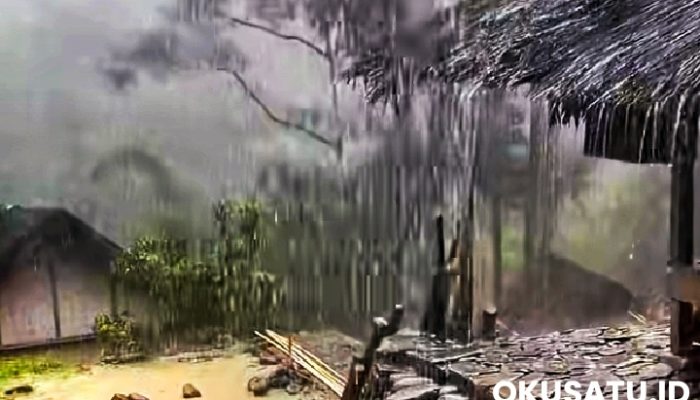 Awas Hujan Petir Diperkirakan Berlanjut Hari Ini, 14 WIlayah di Sumsel Jadi Incaran