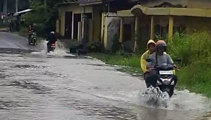 Tiga Hari Minim Sinar Matahari, Hari Ini 11 Wilayah Diintai Hujan Deras Dìsertai Petir, Awas Banjir