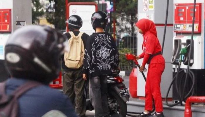 BBM Bisa Habis Sebelum Lebaran? Ancaman dari Timur Tengah Bikin RI Waspada!