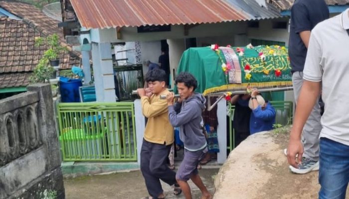 Empat Hari Tersiksa Usai Berbuka Mie Ayam, ES Wafat Dini Hari
