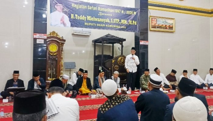 Warga Minta Perbaikan Lampu Jalan, Bupati OKU Malah Beri Lampu Jalan Baru 