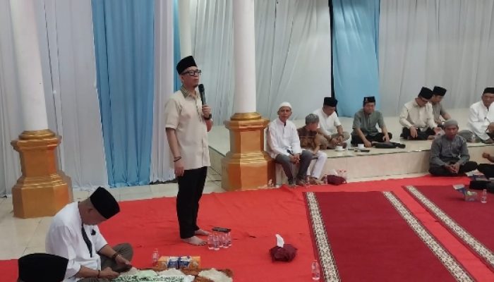 Bupati OKU Tutup Safari Ramadan dengan Target Raih Adipura, Ajak Pasukan Kuning dan Guru Bekerjasama