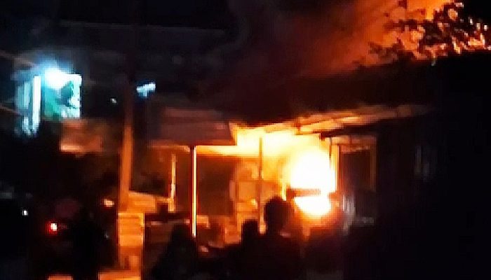 Breaking News ! Diduga Kebakaran Kios di Pasar Sriwijaya