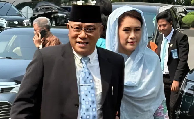 Mohammad Jumhur Hidayat saat pelantikan menteri di Istana Negara