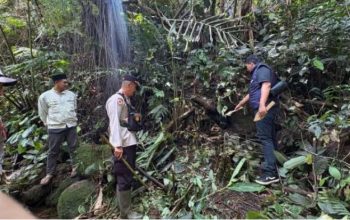 Penemuan jasad perempuan di tepi sungai Desa Tebat Layang OKU Selatan dijaga aparat