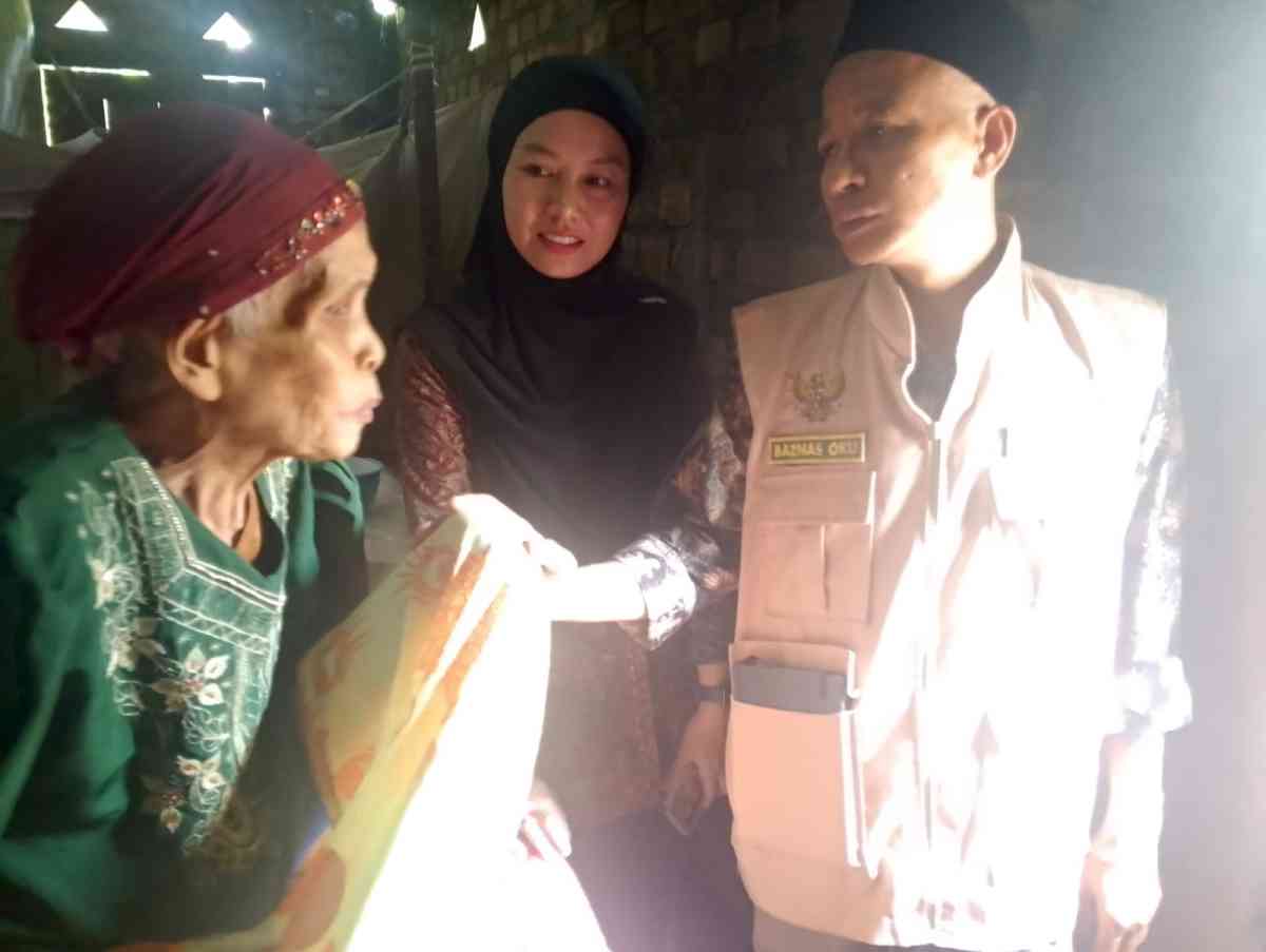 Tim gabungan melakukan kunjungan kerja dan peninjauan langsung ke lokasi warga kurang mampu di wilayah Kecamatan Baturaja Timur