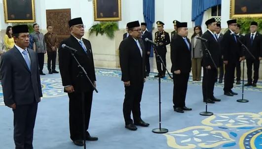 Presiden Prabowo Subianto melantik pejabat baru Kabinet Merah Putih di Istana Kepresidenan Jakarta