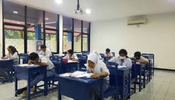 Larang Sekolah Pakai AC, Mendikdasmen : Tanam Pohon Udara Lebih Sejuk