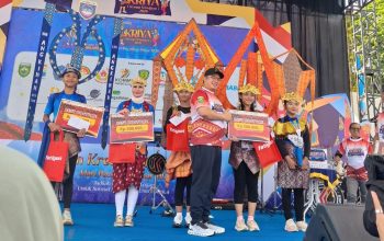 Prestasi membanggakan ini diraih oleh 9 personel tangguh yang menjadi representasi pemuda kreatif Bumi Sebiduk Sehaluan