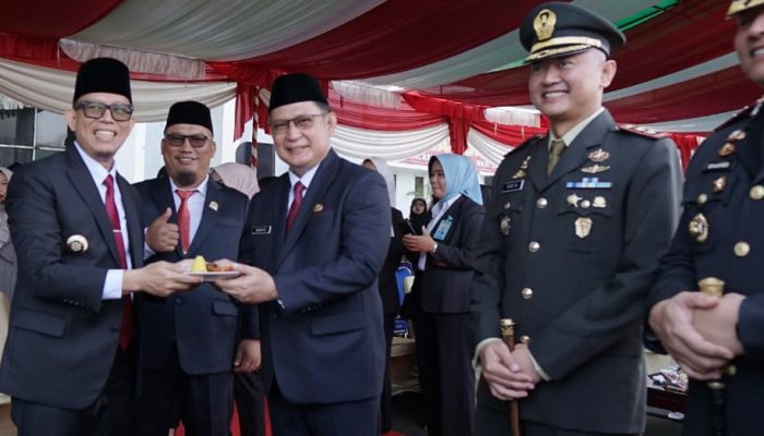 Momen Hardiknas, Bupati OKU Ajak Dongkrak Mutu Pendidikan