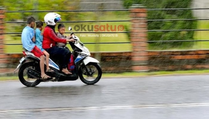 Motoran Bonceng Tiga, Penjara Kurungan 1 Bulan, Ada yang Mau ?